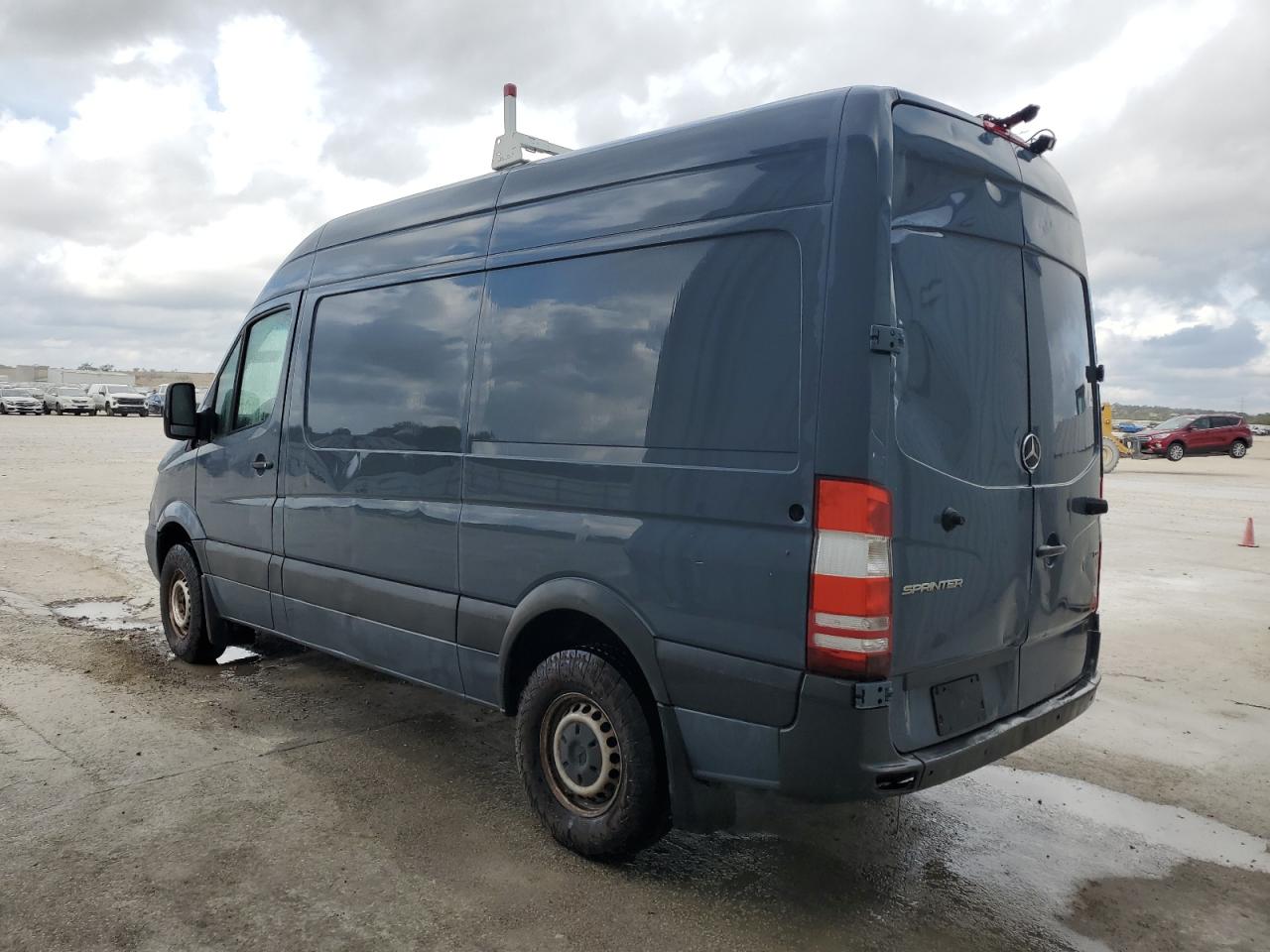 MERCEDES-BENZ SPRINTER 2500