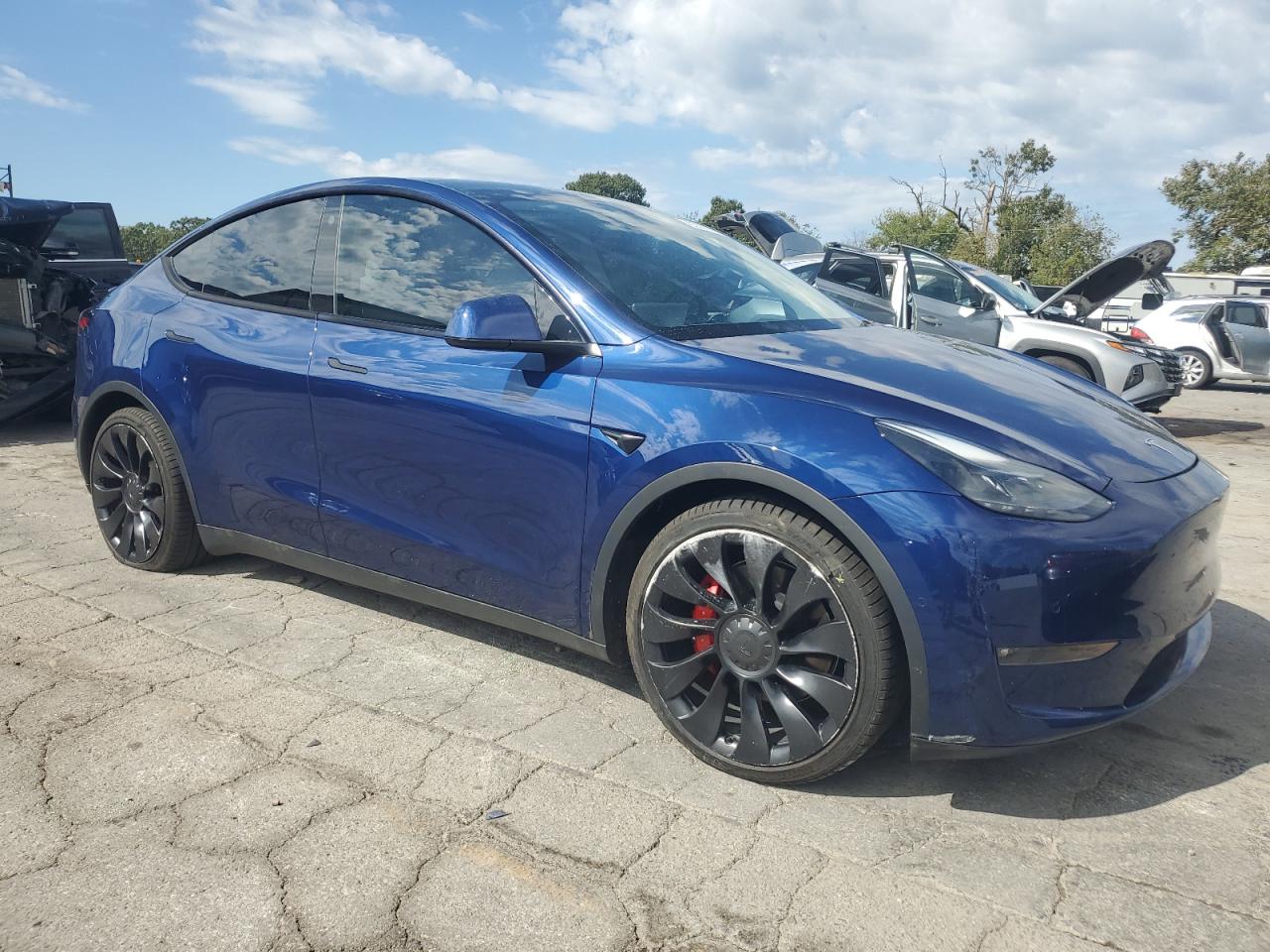 TESLA MODEL Y