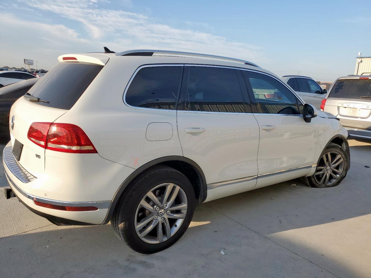 VOLKSWAGEN TOUAREG SPORT