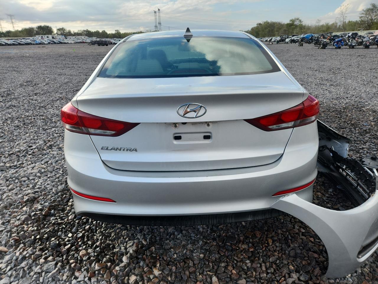HYUNDAI ELANTRA SEL