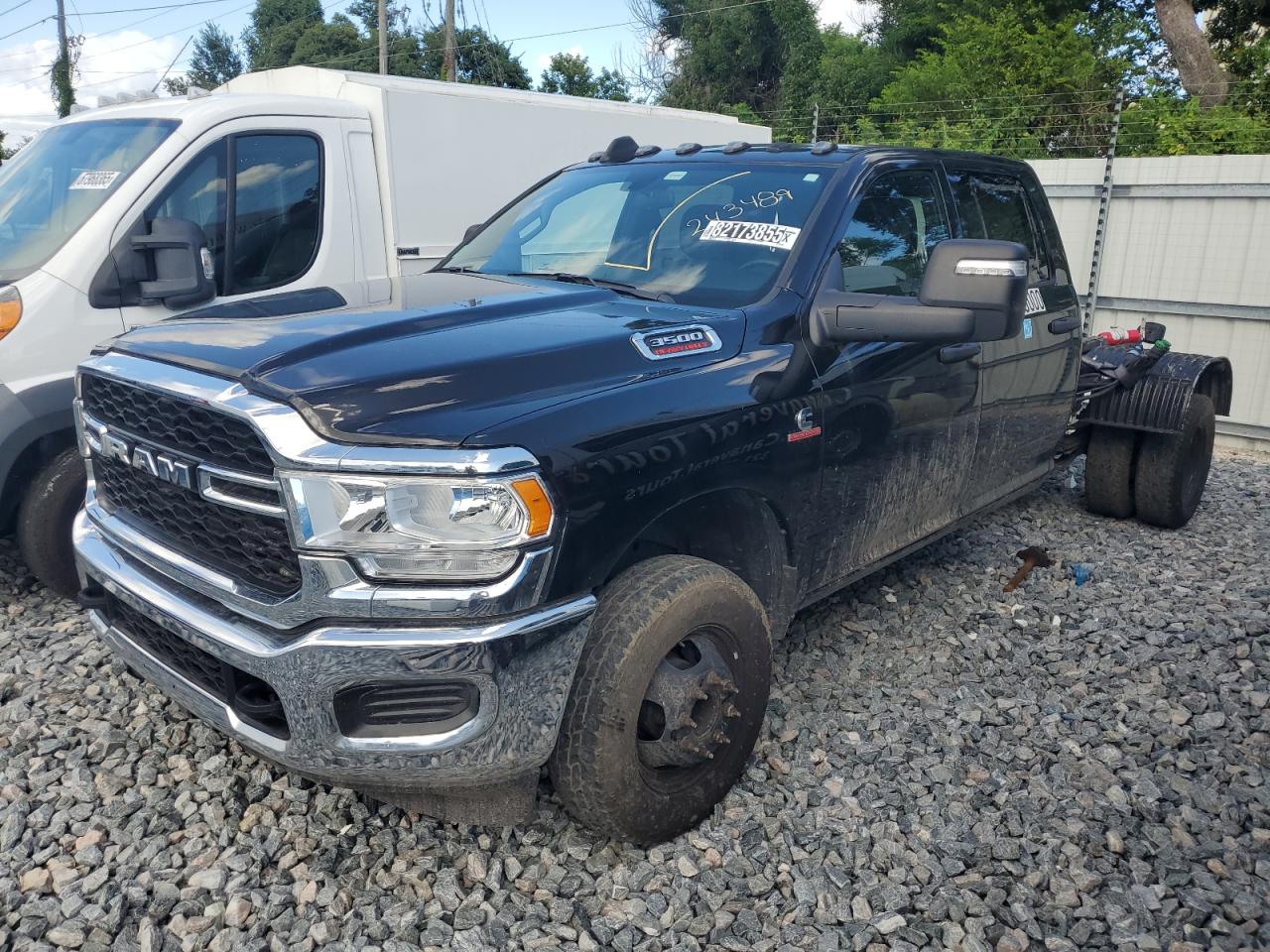 RAM 3500 TRADESMAN
