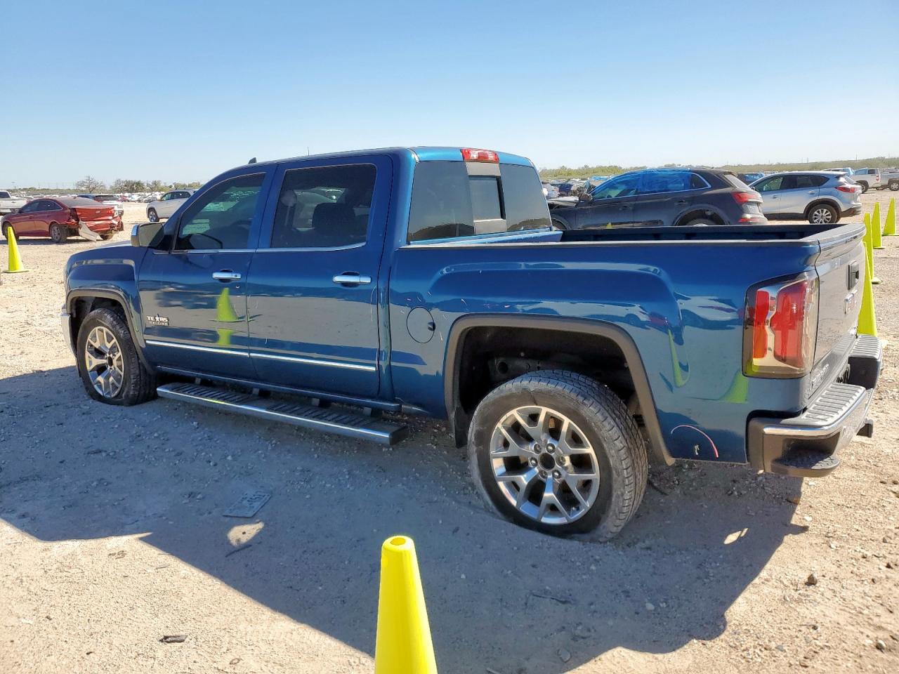 GMC SIERRA C1500 SLT