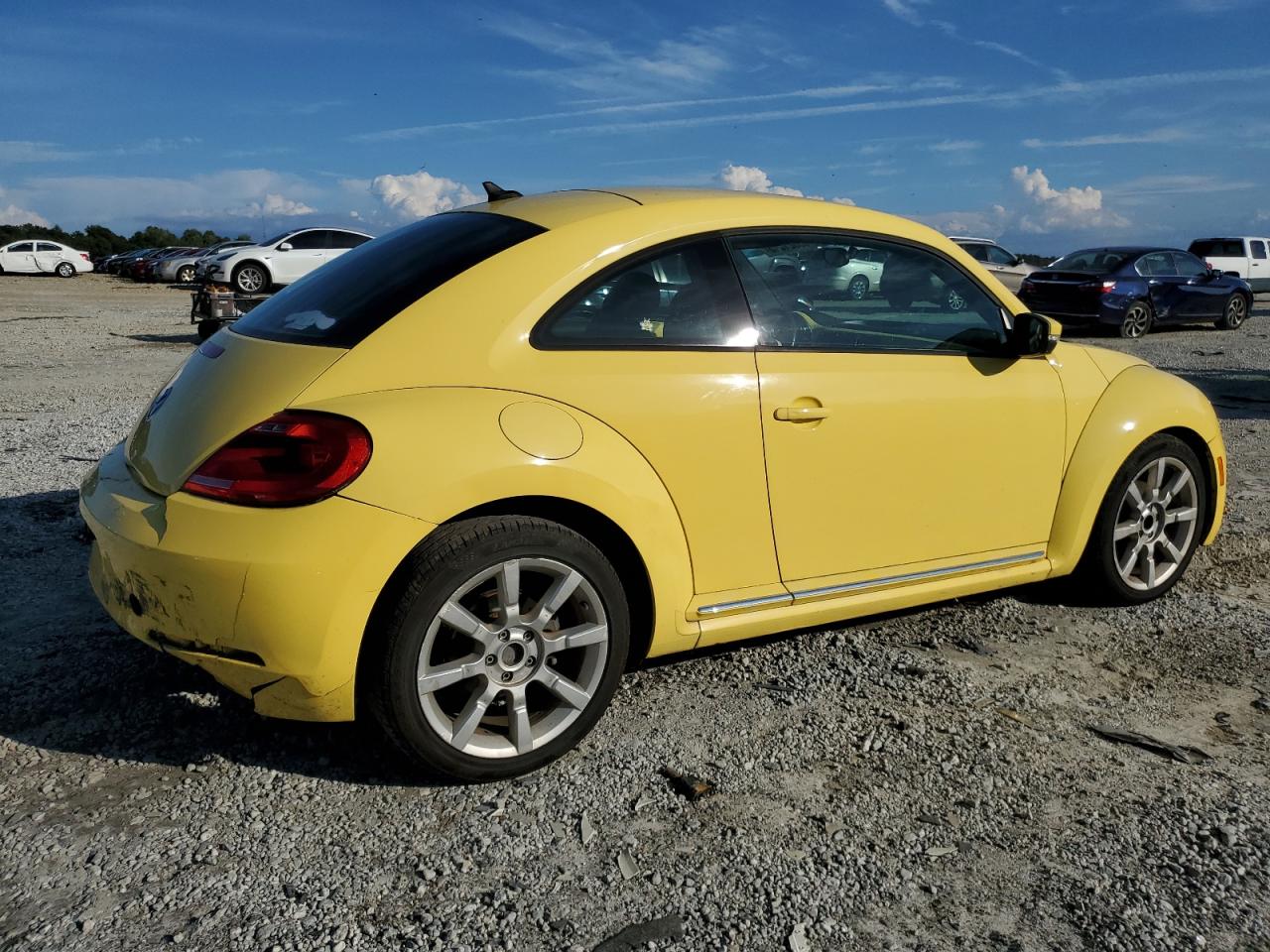 VOLKSWAGEN BEETLE