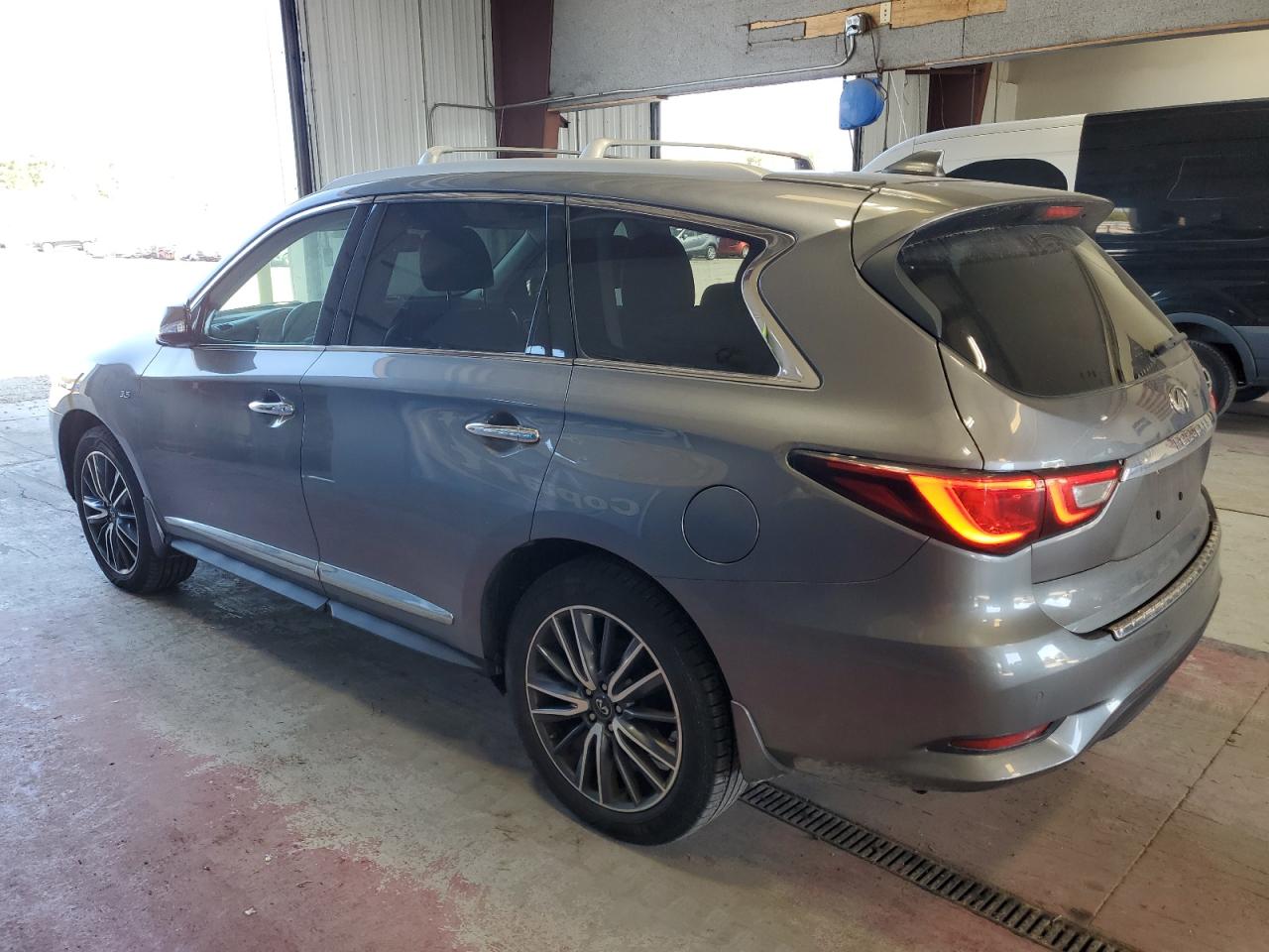 INFINITI QX60