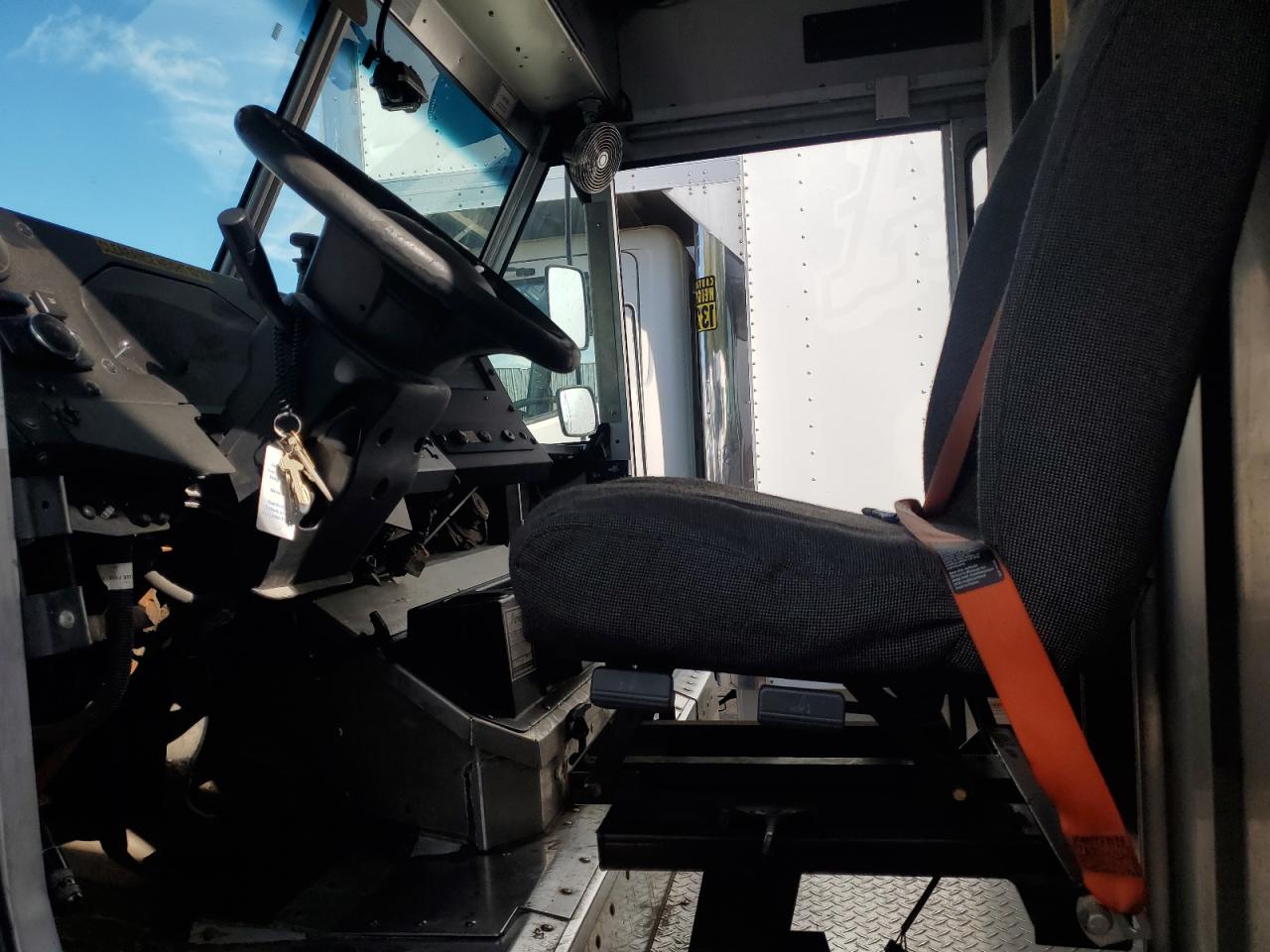 Lot #3312435617 2020 FORD F59