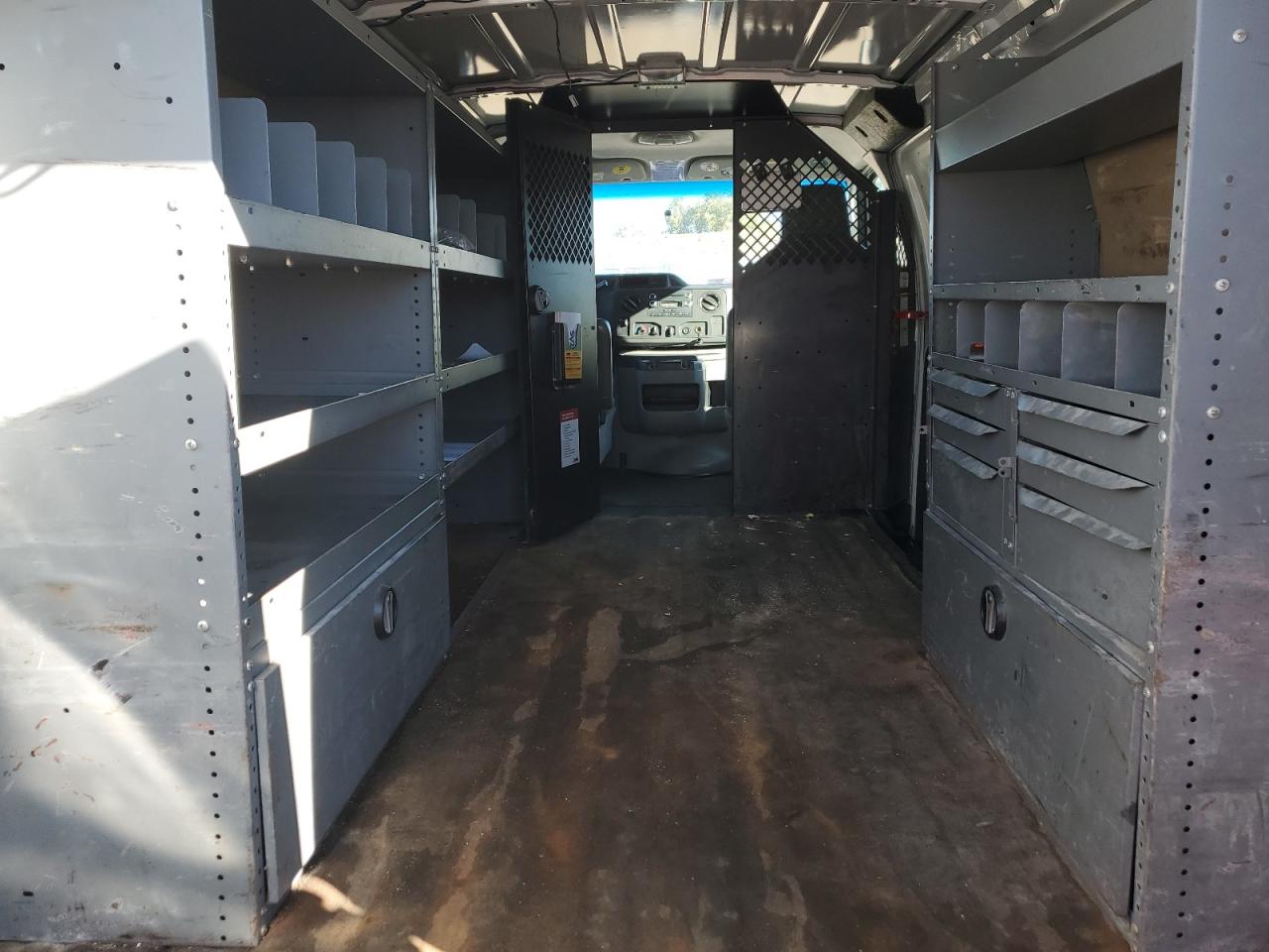 FORD ECONOLINE E250 VAN