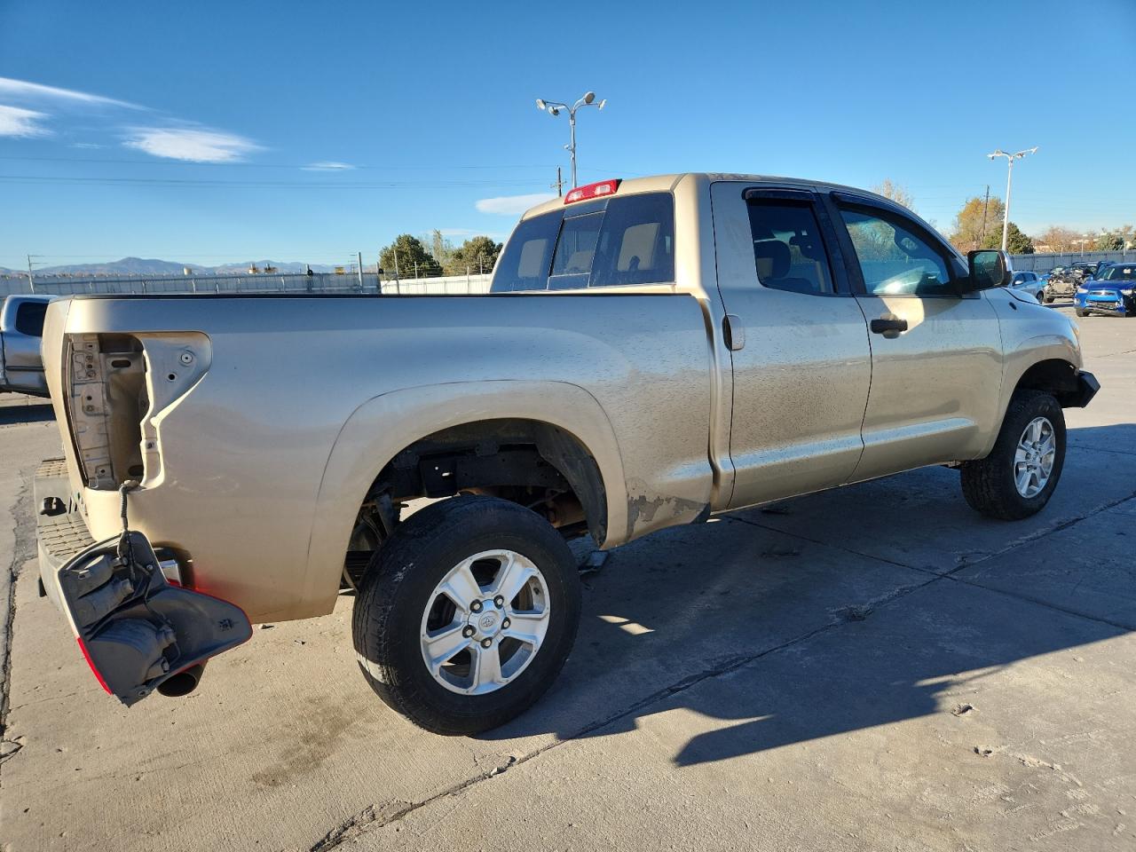 TOYOTA TUNDRA DOUBLE CAB SR5