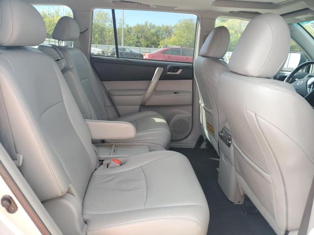 2011 TOYOTA HIGHLANDER - 5TDZK3EH5BS040401