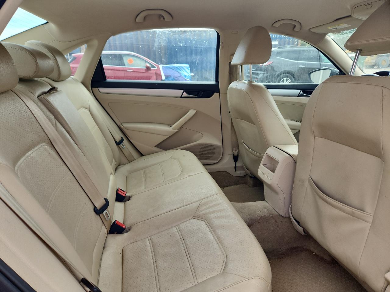 VOLKSWAGEN PASSAT SE