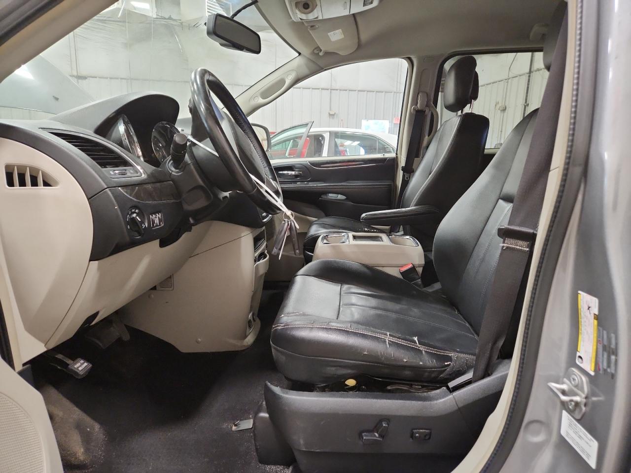 CHRYSLER TOWN & COUNTRY TOURING