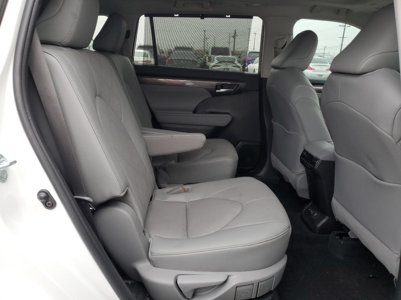 TOYOTA HIGHLANDER HYBRID LIMITED