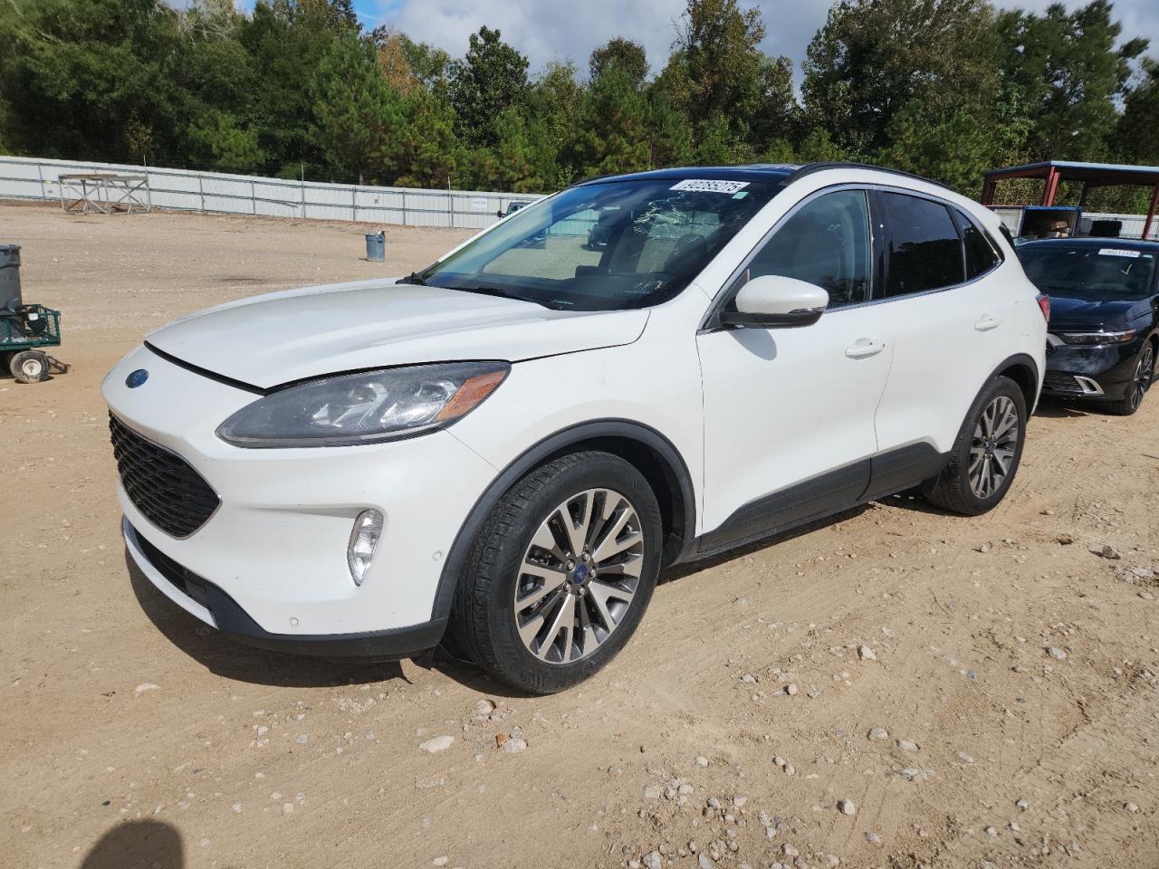 FORD ESCAPE TITANIUM