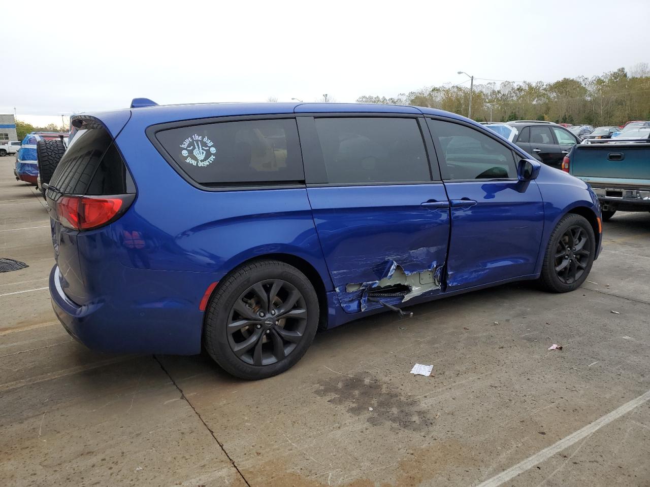 CHRYSLER PACIFICA TOURING PLUS