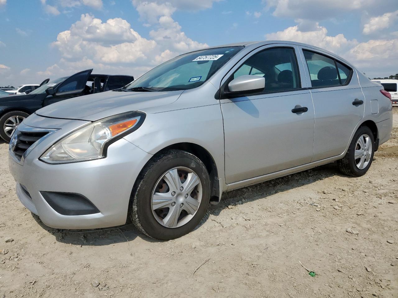NISSAN VERSA S