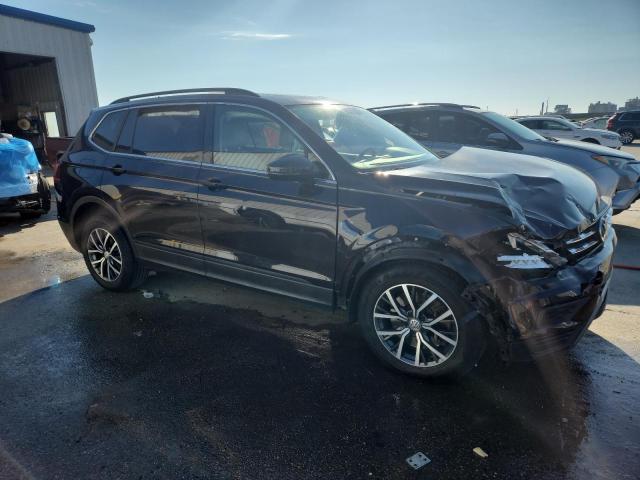 2019 VOLKSWAGEN TIGUAN SE 3VV3B7AX4KM137018