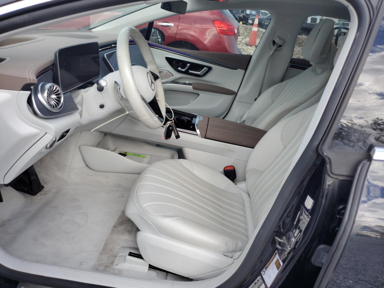 MERCEDES-BENZ EQS 450+