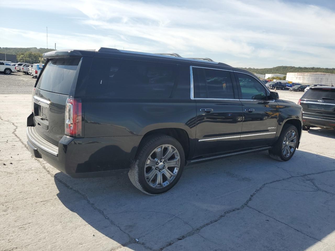 GMC YUKON DENALI