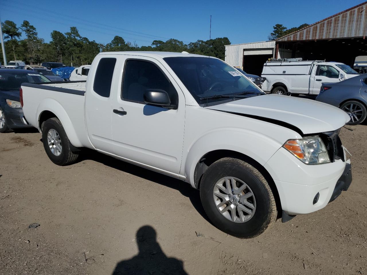 NISSAN FRONTIER SV