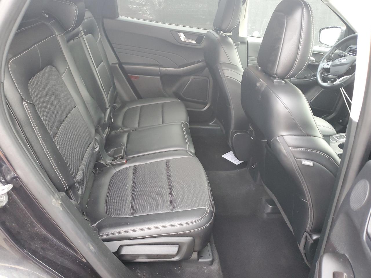 FORD ESCAPE TITANIUM