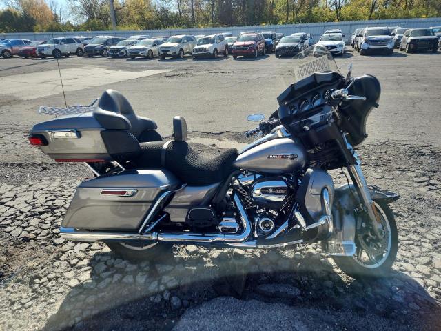 Global Auto Auctions: 2017 HARLEY-DAVIDSON FLHTCU ULT