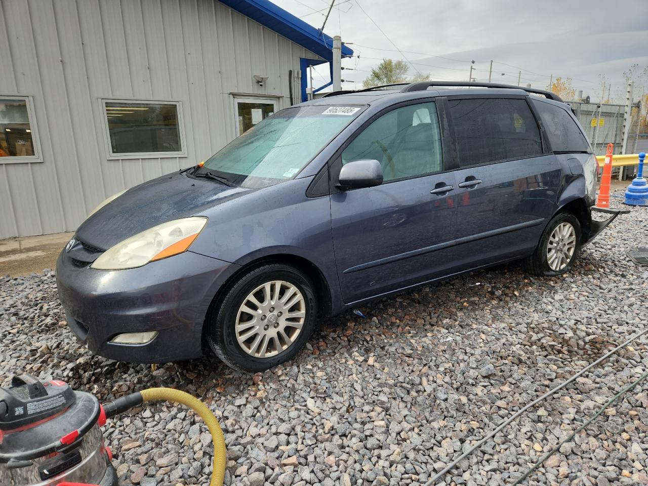 Lot #3287621006 2007 TOYOTA SIENNA XLE