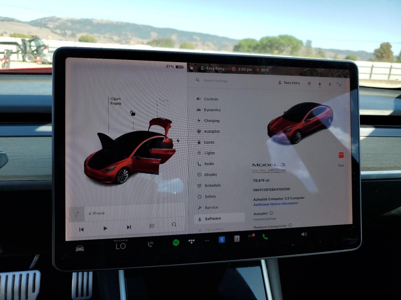 TESLA MODEL 3