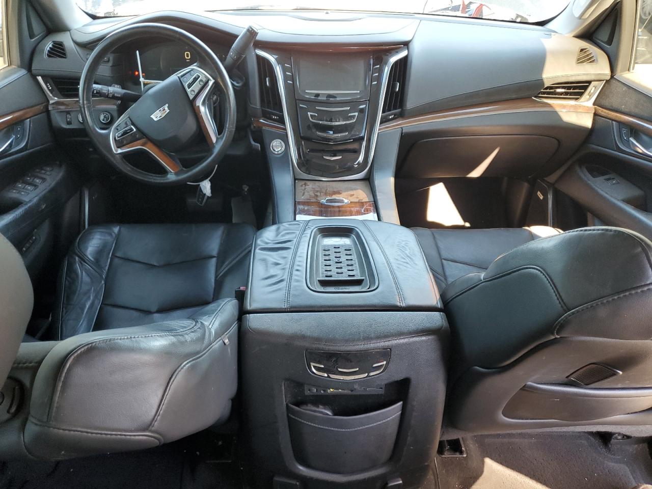 CADILLAC ESCALADE PREMIUM