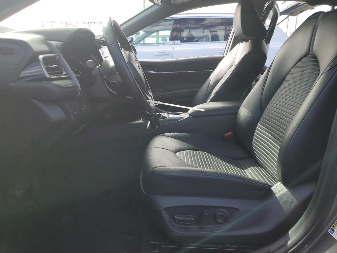 TOYOTA CAMRY SE NIGHT SHADE