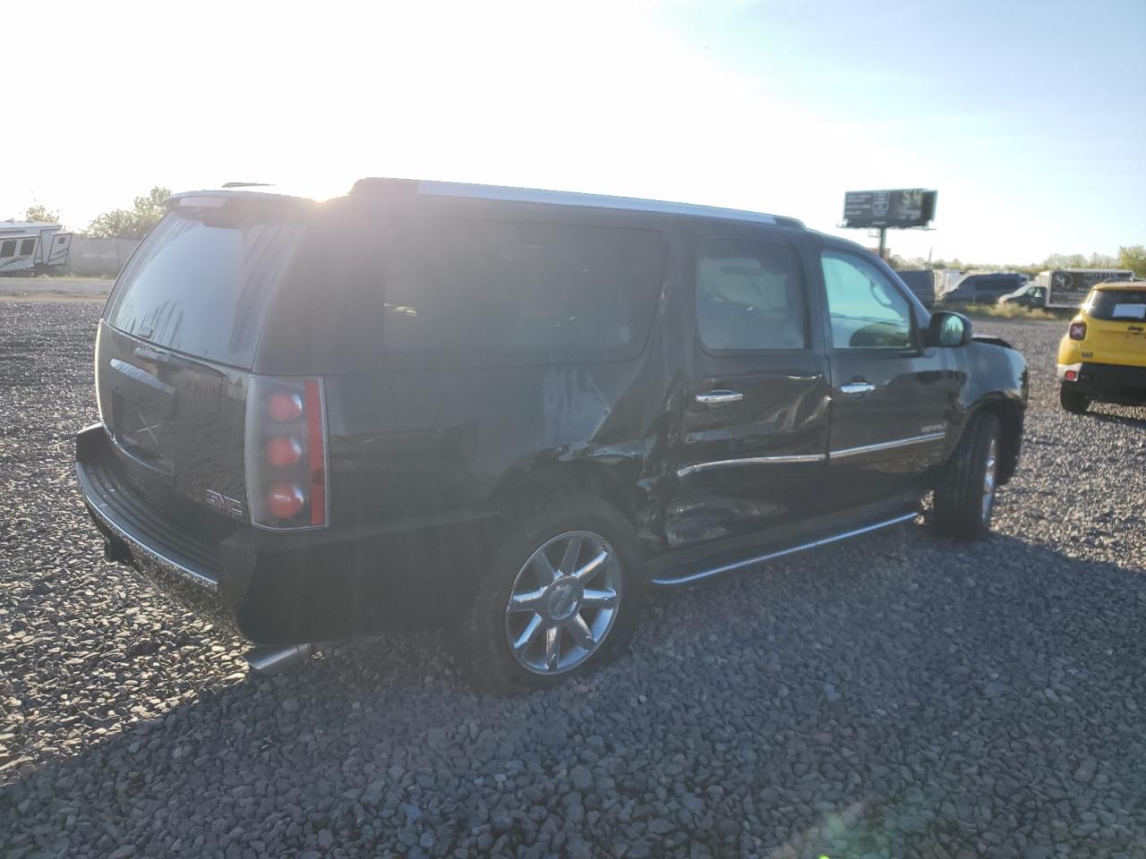 GMC YUKON DENALI