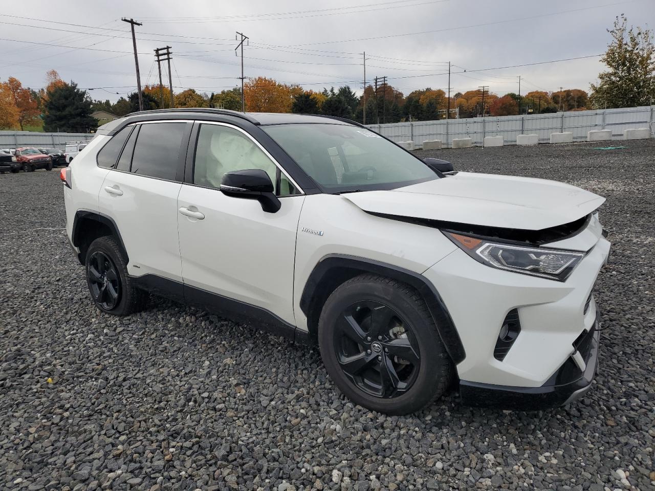 TOYOTA RAV4 XSE