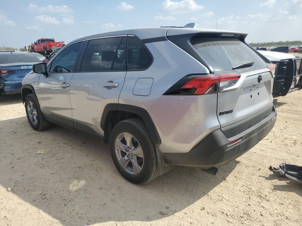 TOYOTA RAV4 LE
