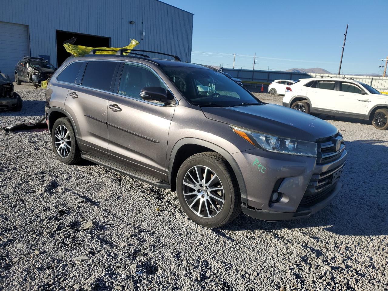 Lot #3302851887 2018 TOYOTA HIGHLANDER
