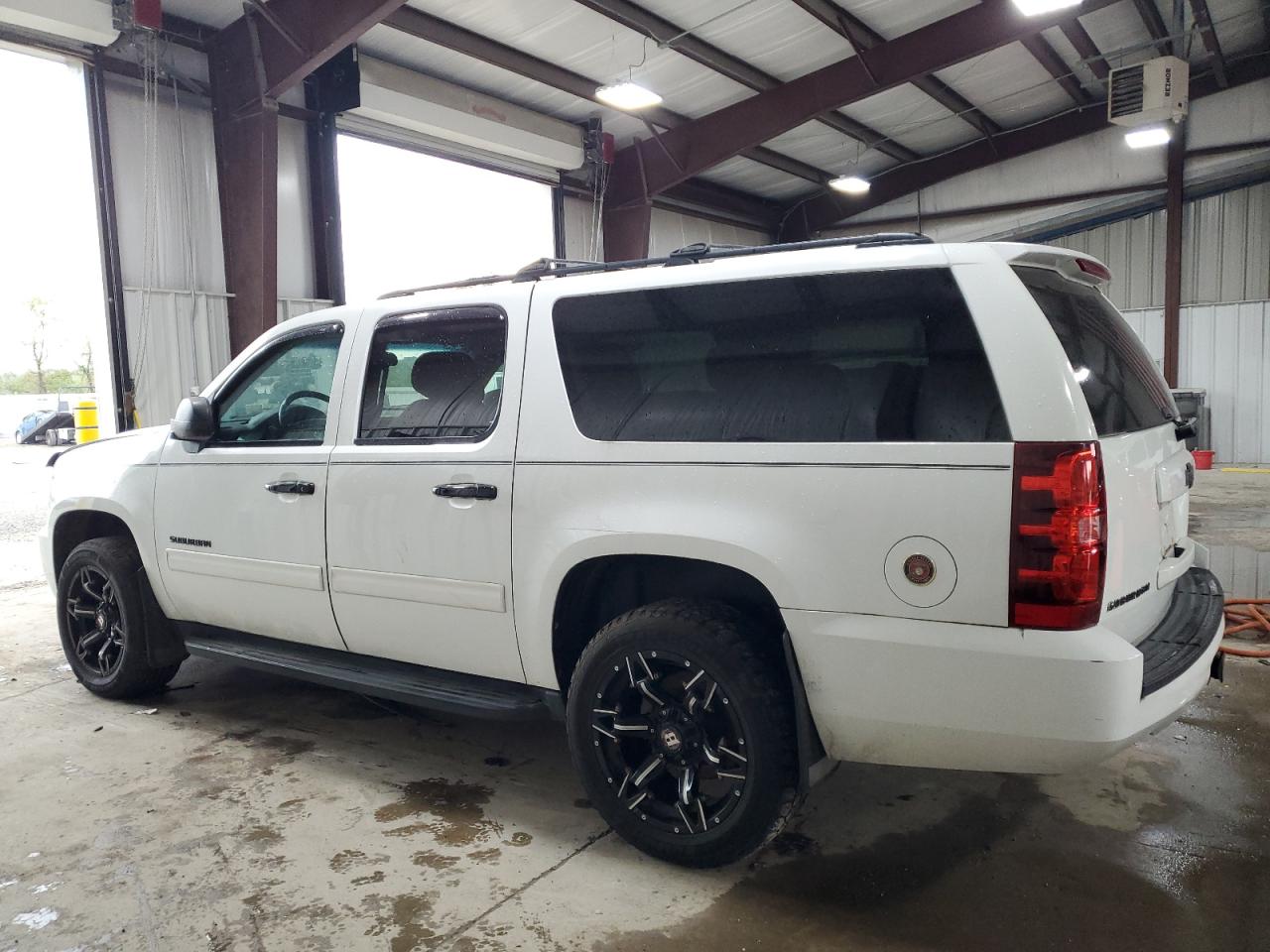 CHEVROLET SUBURBAN C1500 LS