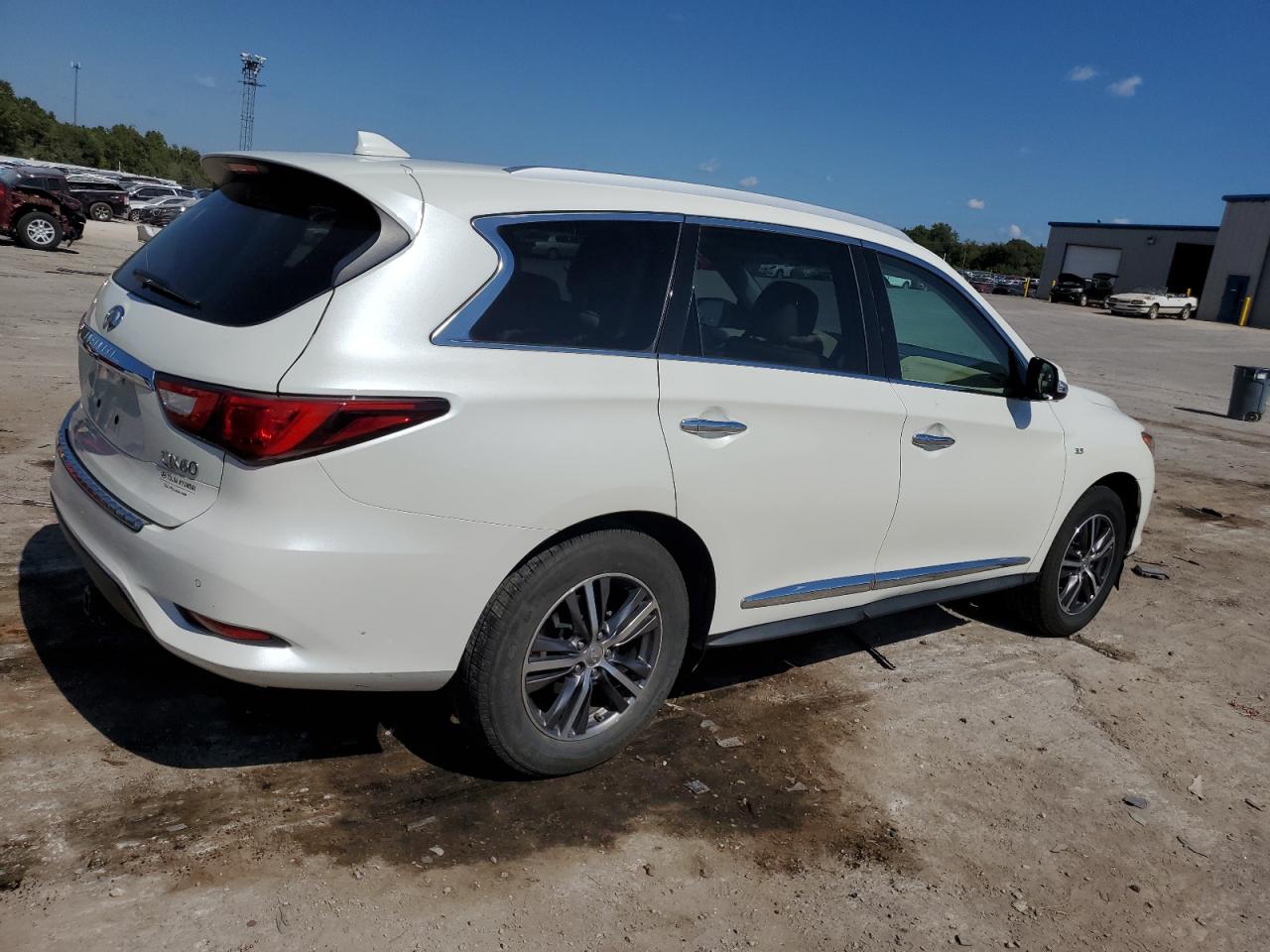INFINITI QX60