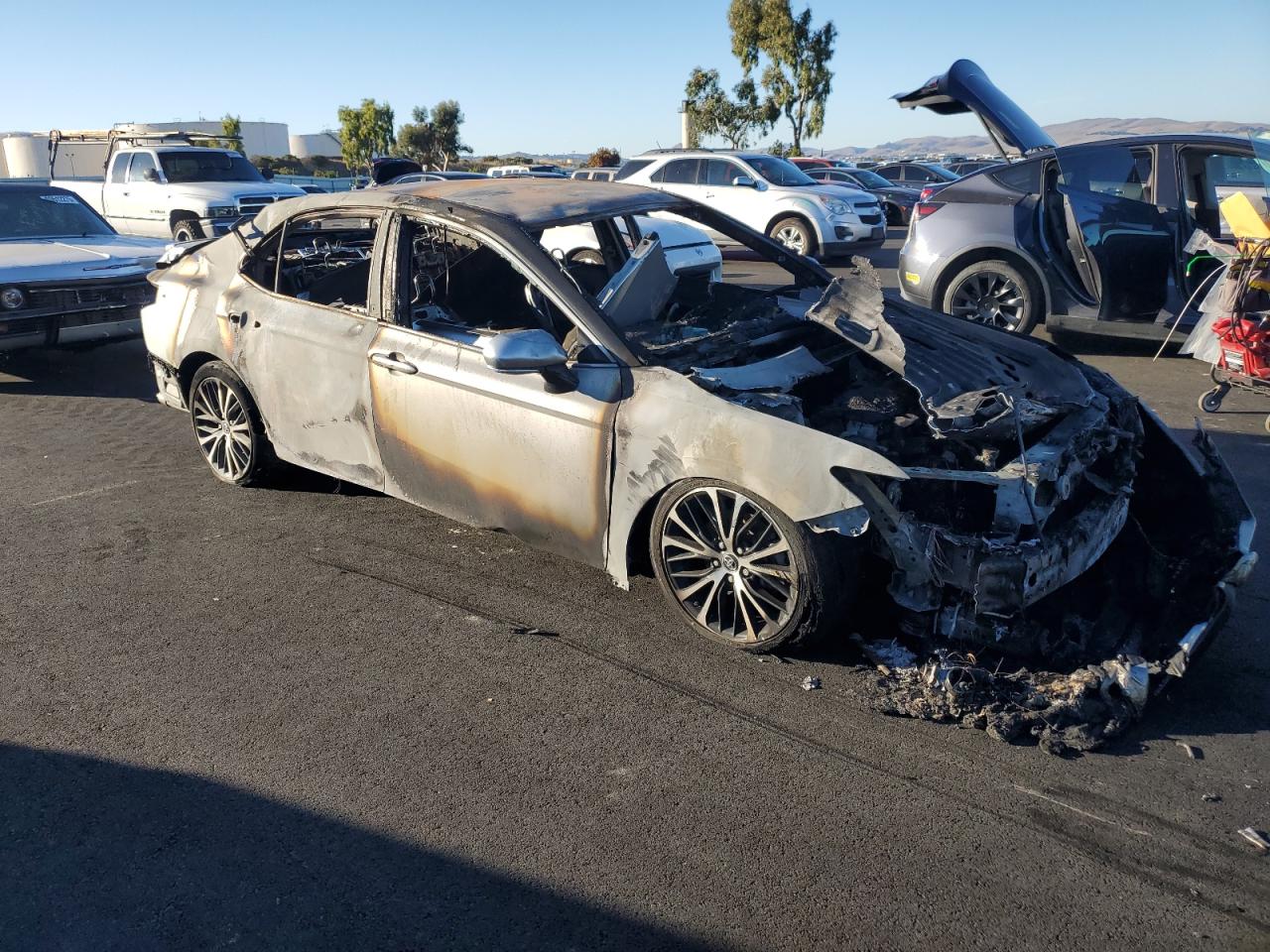 Lot #3293328441 2019 TOYOTA CAMRY XSE