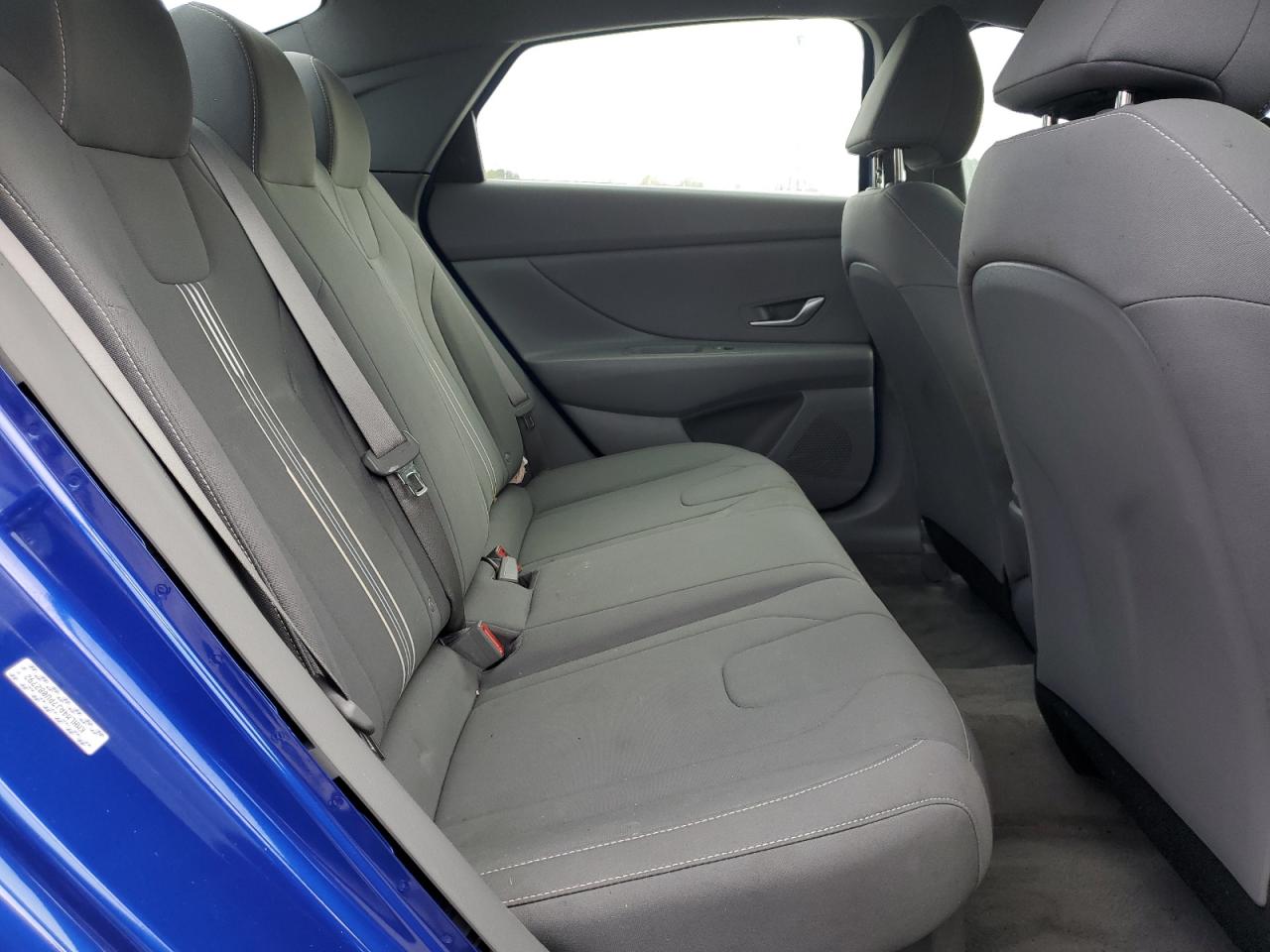 HYUNDAI ELANTRA BLUE