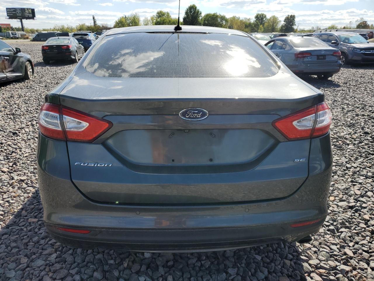 FORD FUSION SE