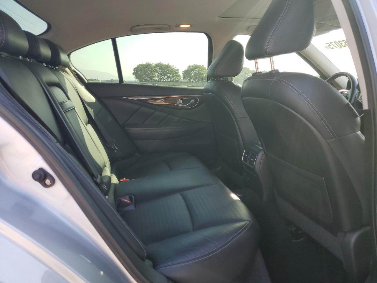 INFINITI Q50 HYBRID PREMIUM