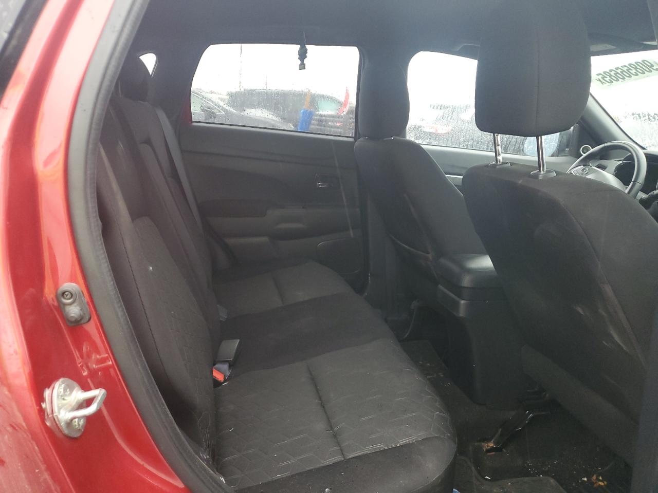 MITSUBISHI OUTLANDER ES