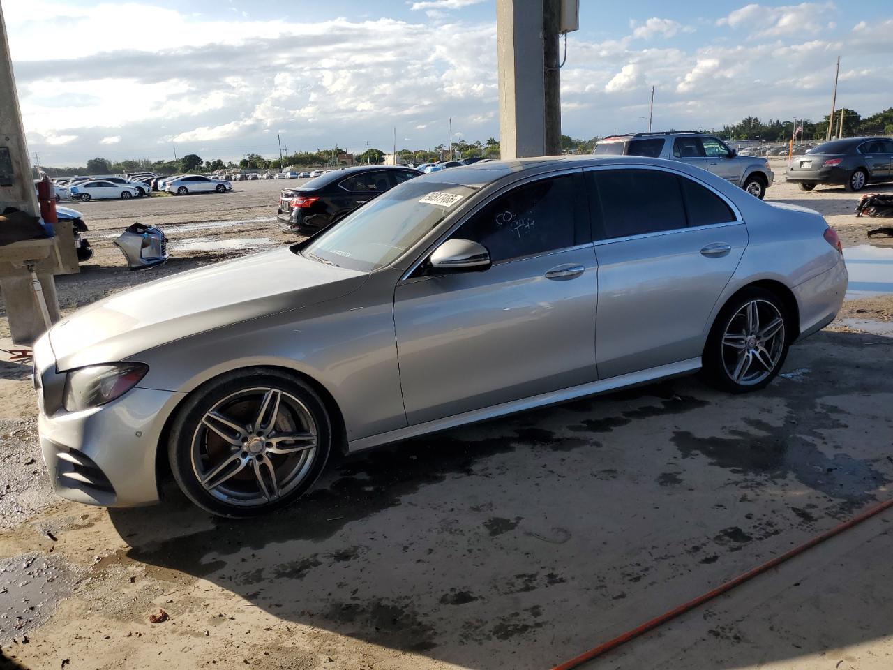 Transportlīdzekļa foto