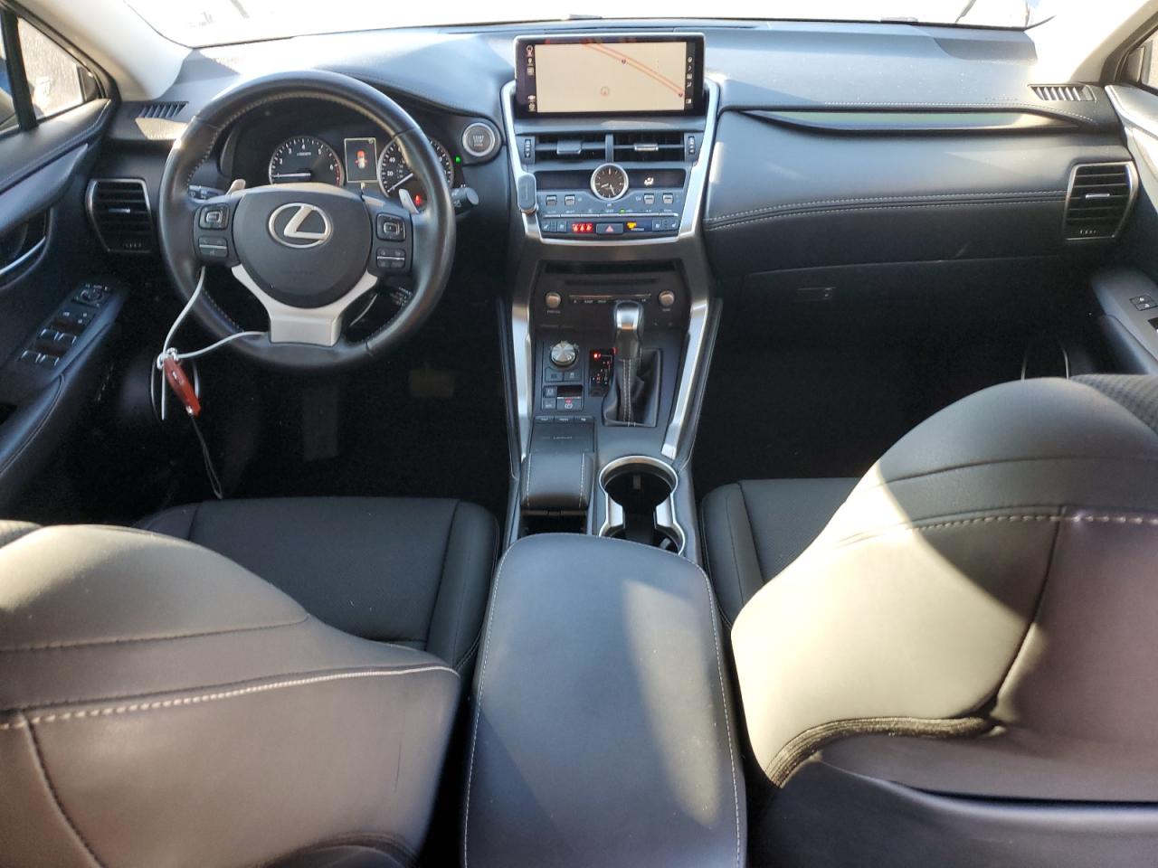 LEXUS NX 300 BASE