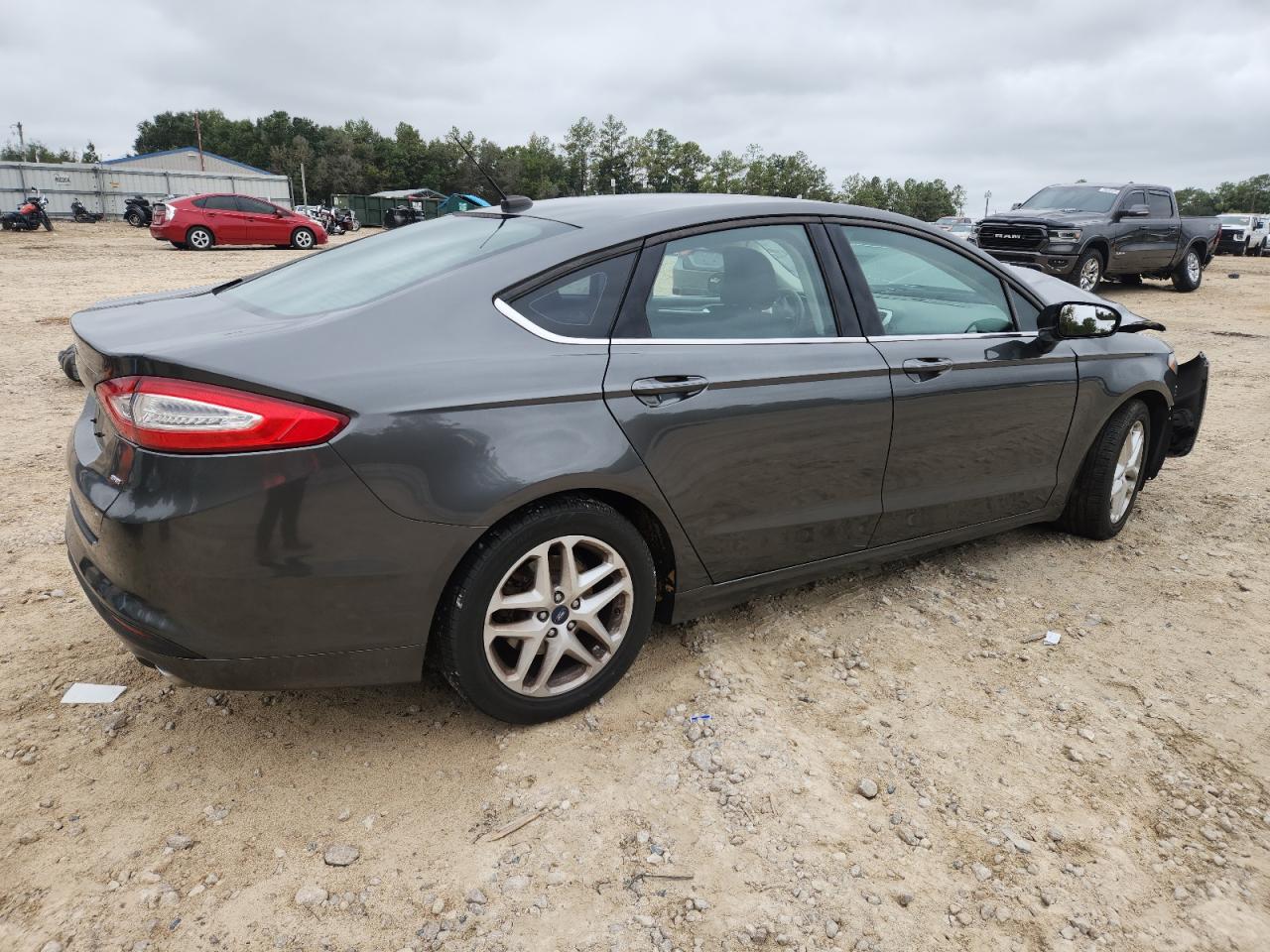 FORD FUSION SE