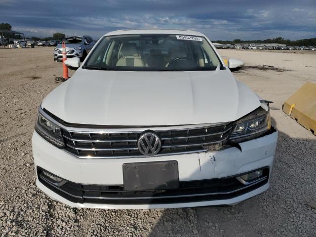2017 VOLKSWAGEN PASSAT SE - 1VWGT7A38HC083868