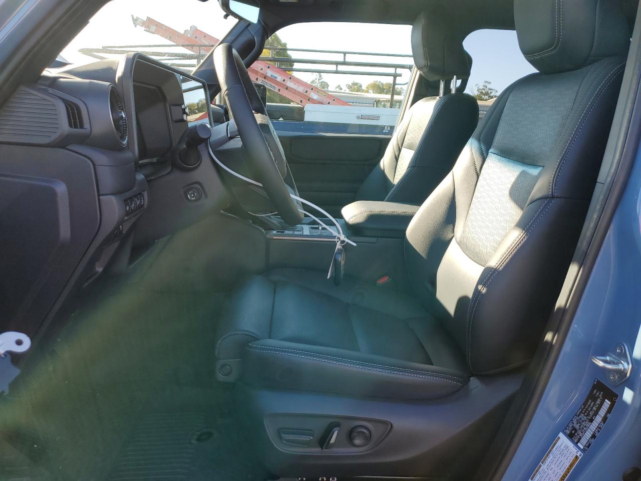 TOYOTA LAND CRUISER BASE