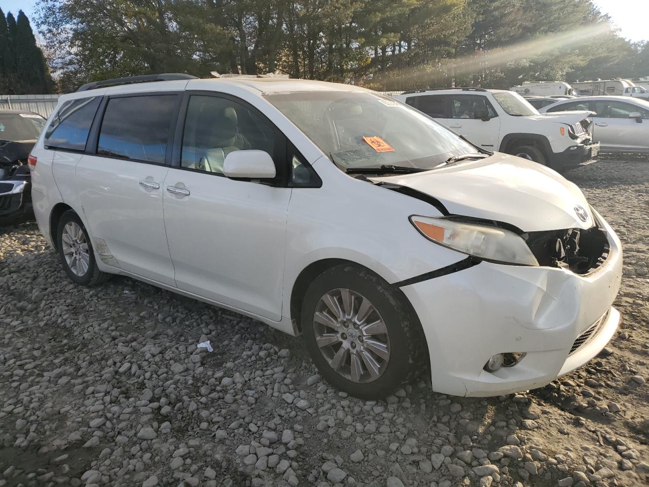 TOYOTA SIENNA XLE