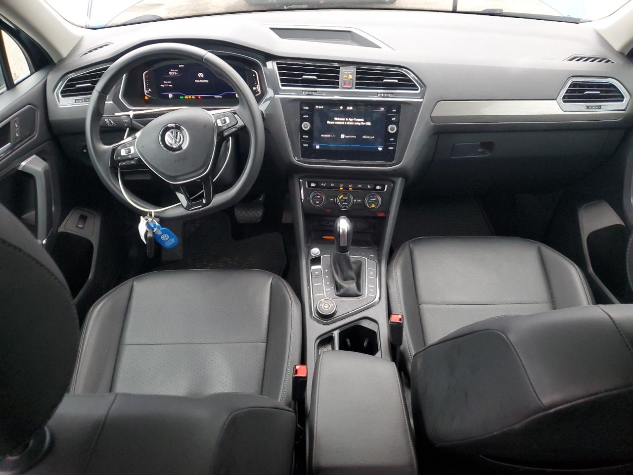 VOLKSWAGEN TIGUAN SE