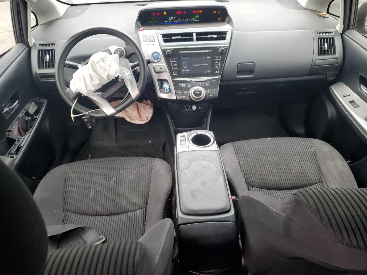 Lot #3317966911 2015 TOYOTA PRIUS V