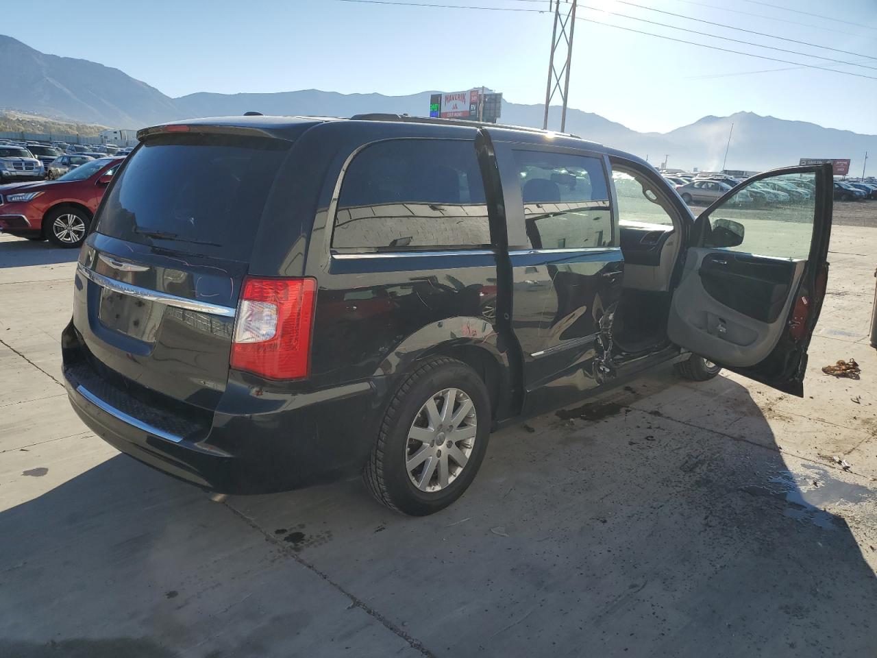 CHRYSLER TOWN & COUNTRY TOURING