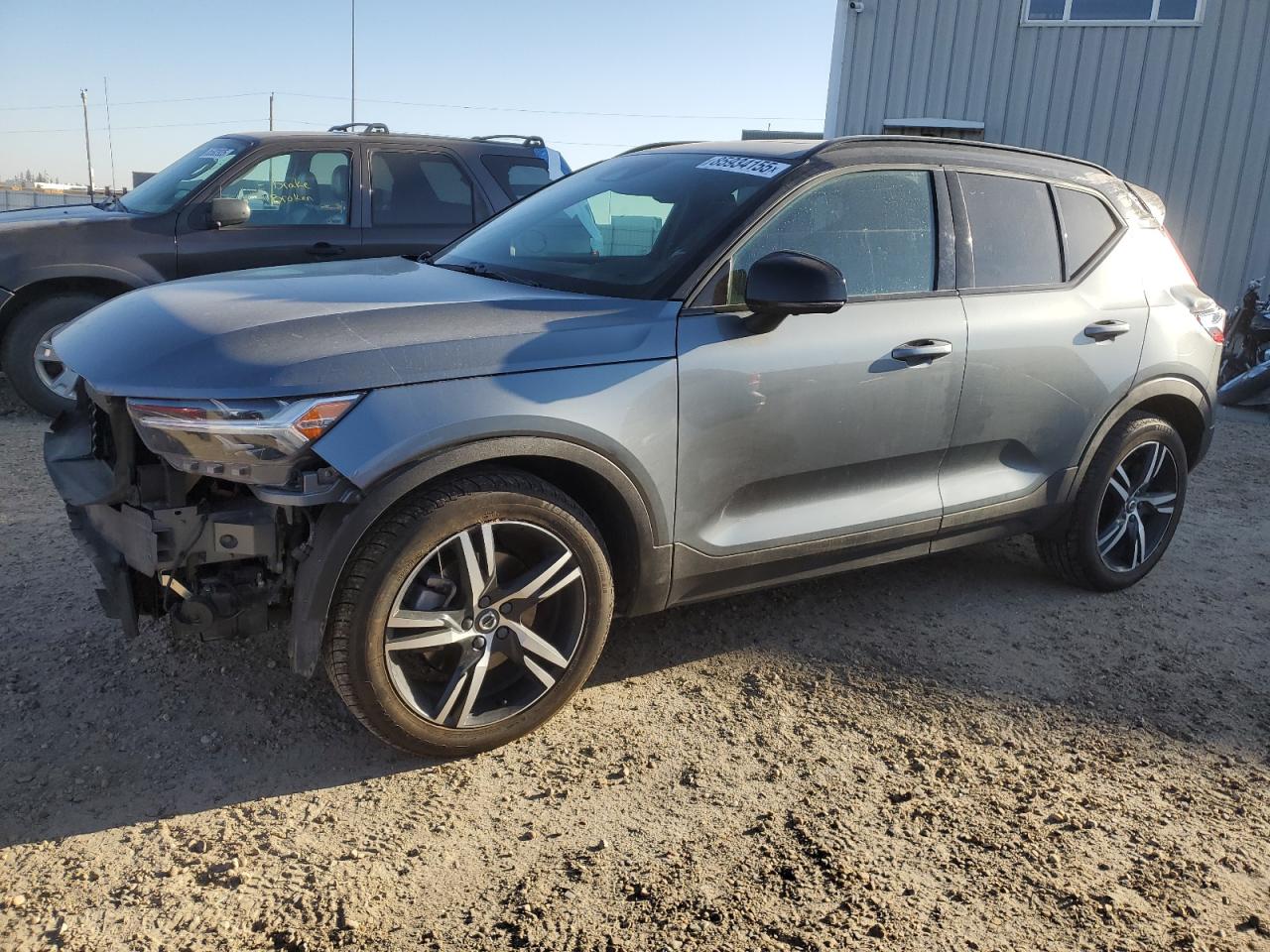 VOLVO XC40 T5 R-DESIGN