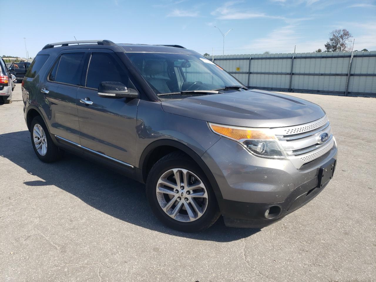FORD EXPLORER XLT